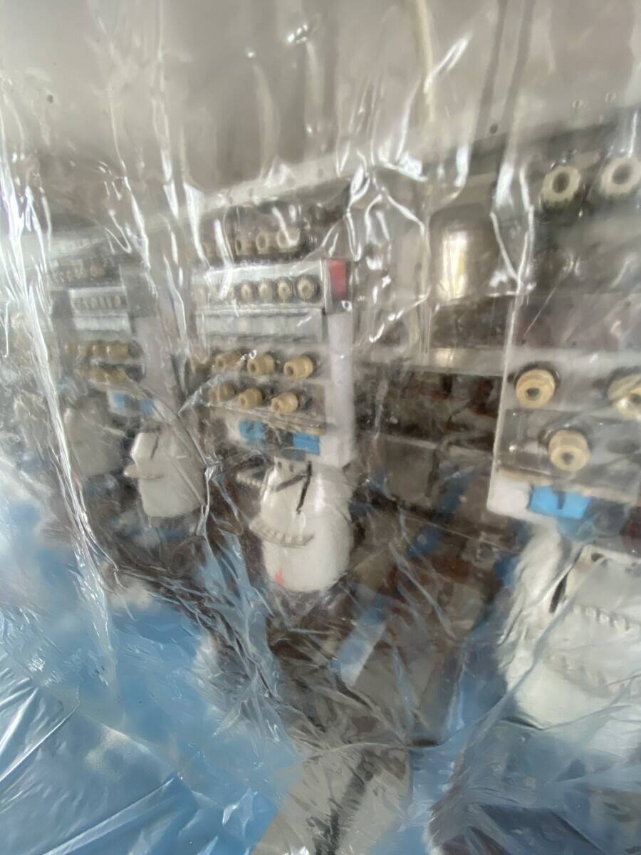 Clothing wholesaler for sale with stock/machinery included Photo 4