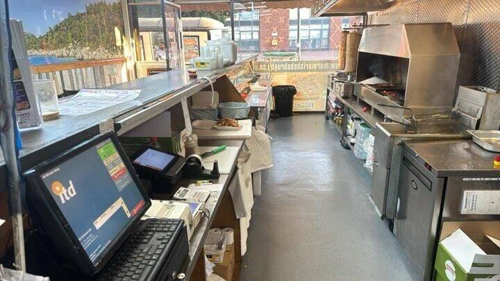 Kebab pizza shop ,very busy place Photo 3