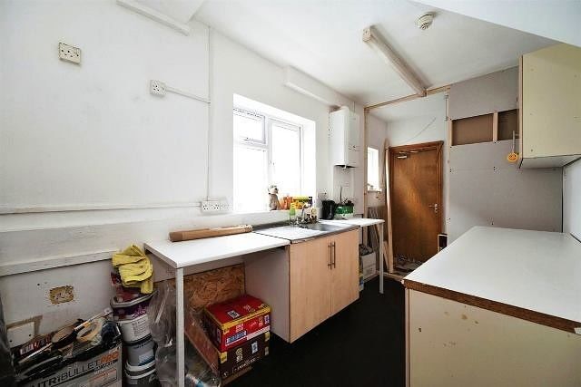 Traditional Newsagent, With Convenience Grocery, Off Licence & National Lottery for Sale