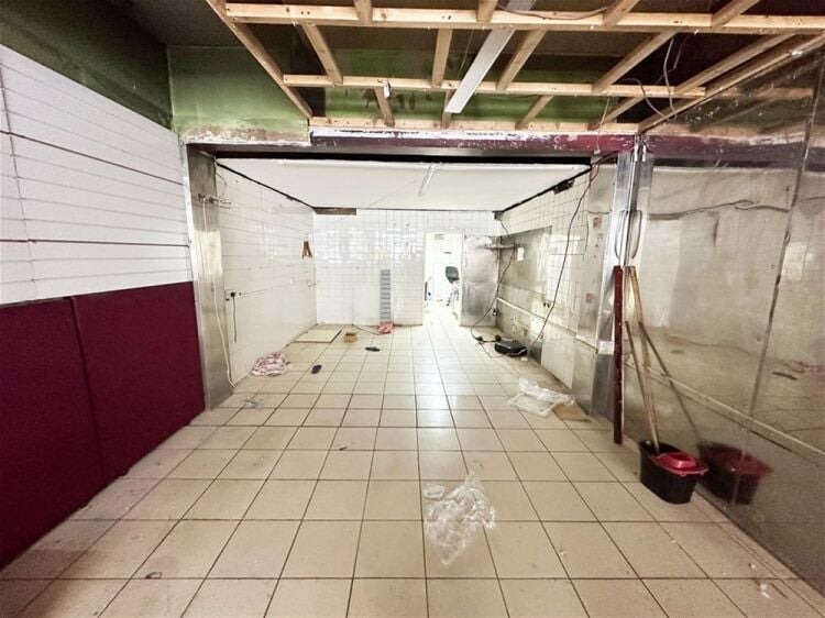 Empty Shop/Convenience Store in Crewe Photo 3