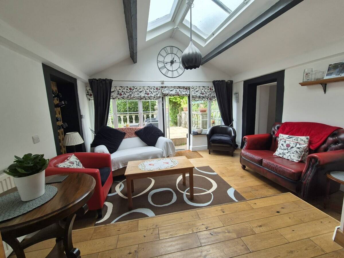 CUMBRIA - LUXURY 8 BEDROOM GUEST HOUSE LOCATED IN THE WESTERN LAKES