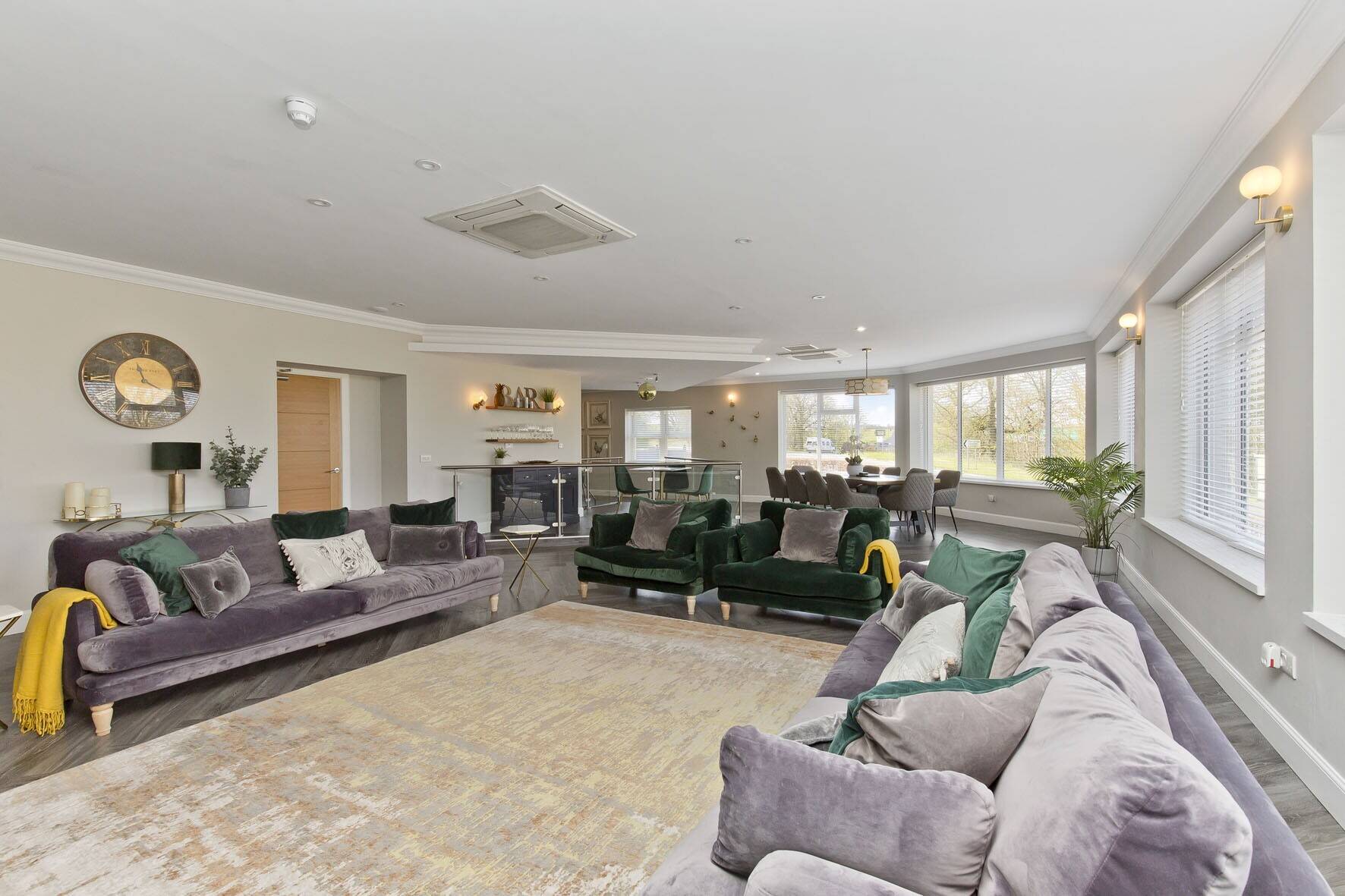 An outstanding luxury self-catering business with sumptuous owners/managers accommodation (ref 1691)