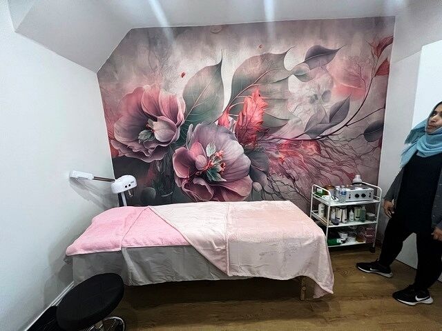 Hair Dresser And Beauticians for Sale