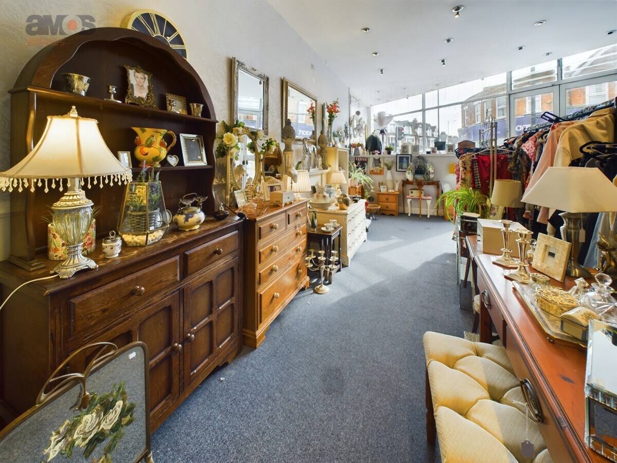 Homeware, Gifts, Jewellery, Clothing & Upcycled Furniture Business in Westcliff on Sea inSouth Essex Photo 3