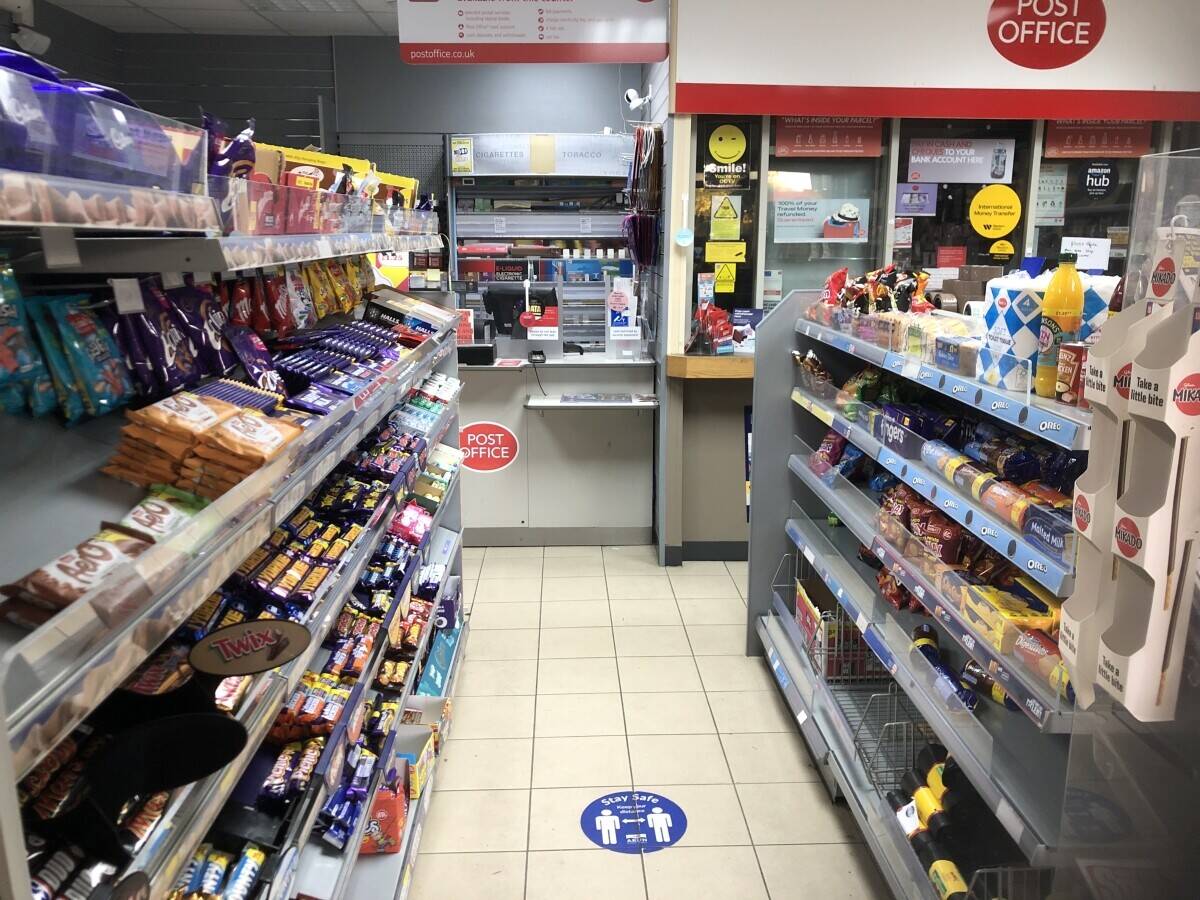 Mains Postoffice and convenience store Photo 3