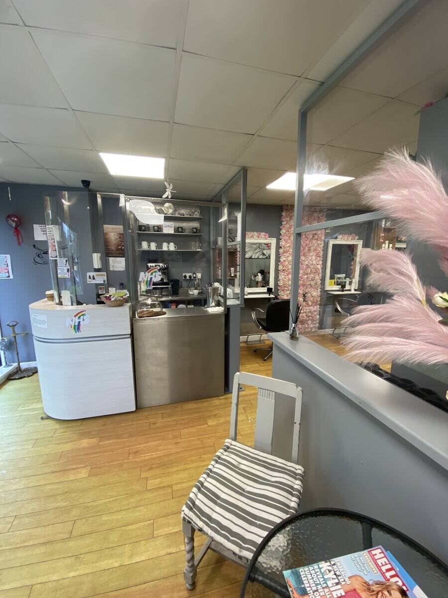 Hair & Beauty Salon