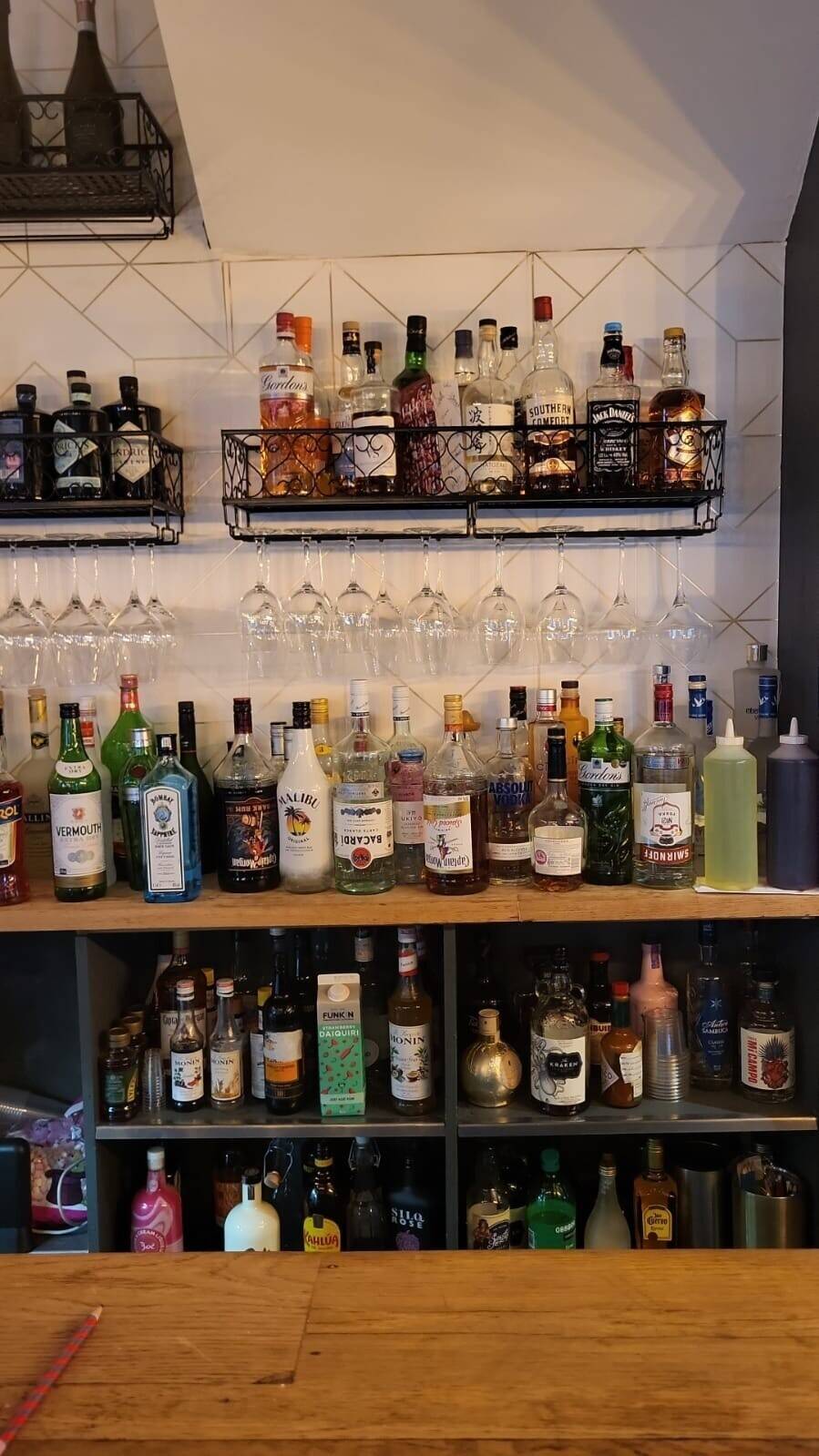 Free house pub with restaurant and four onsuit bedrooms