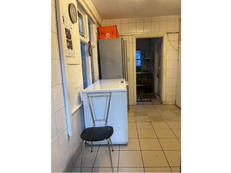 Established Takeaway in Prime Worcester Location Photo 3