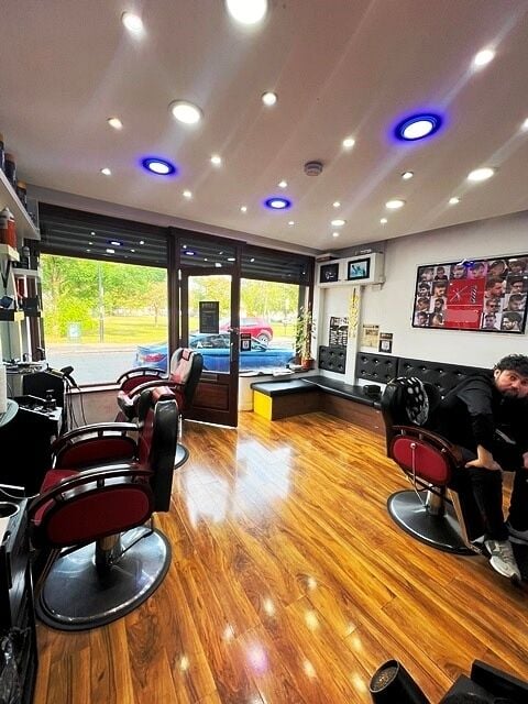 Well Presented Barbers for Sale Photo 3