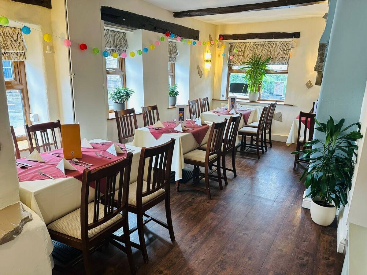 Chinese Restaurant and Bar for Sale in Halifax Hipperholme Photo 3