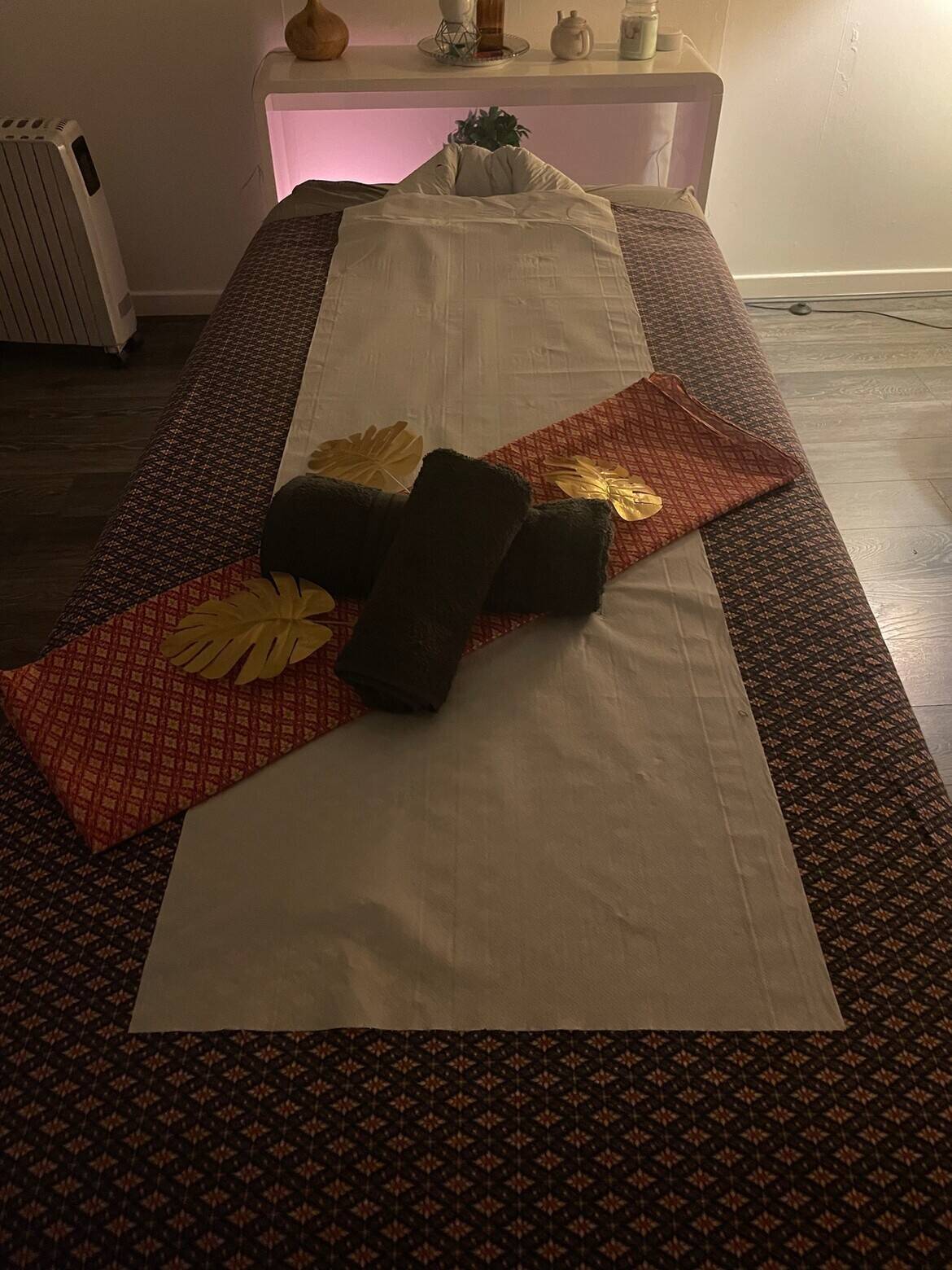 Thai massage 