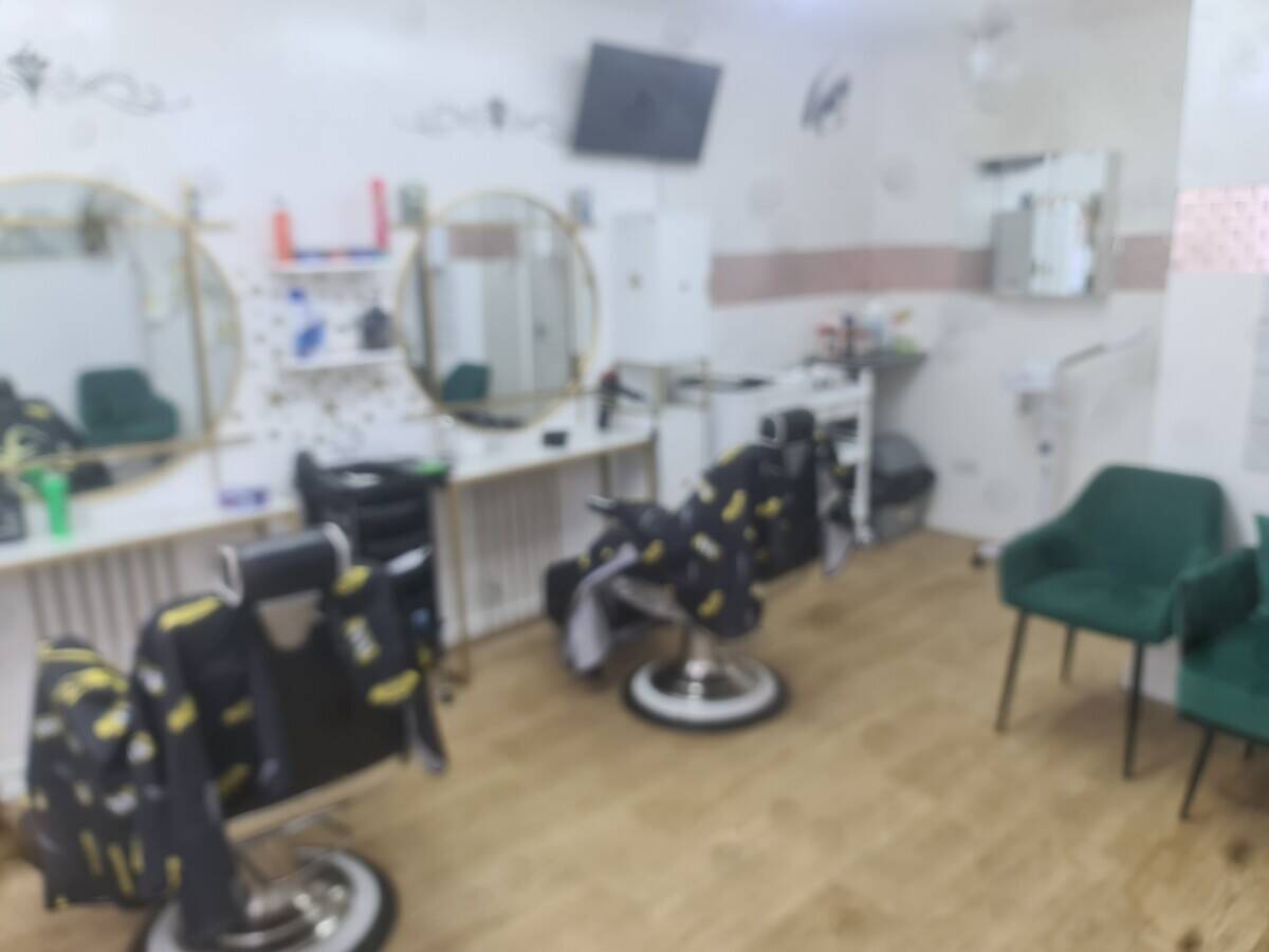 Barber shop for sale Photo 3