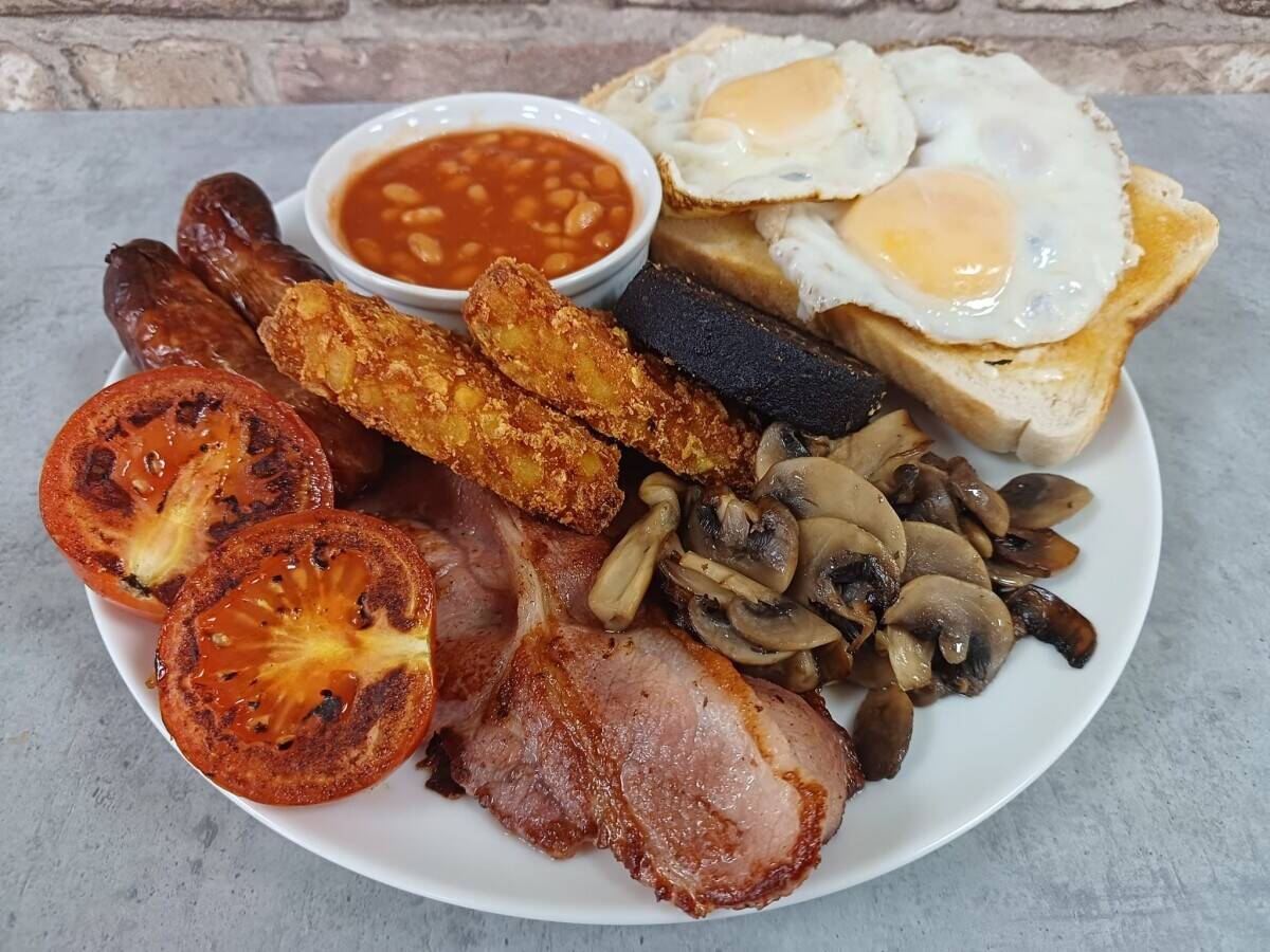 Cafe and Sandwich Shop for Sale in Burnley Photo 3