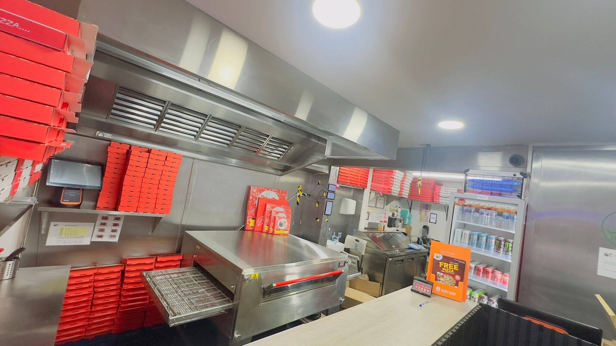 *Newly refurbished* Pizza Takeaway Food For Sale in Slough Restaurant (Chalvey) Photo 3