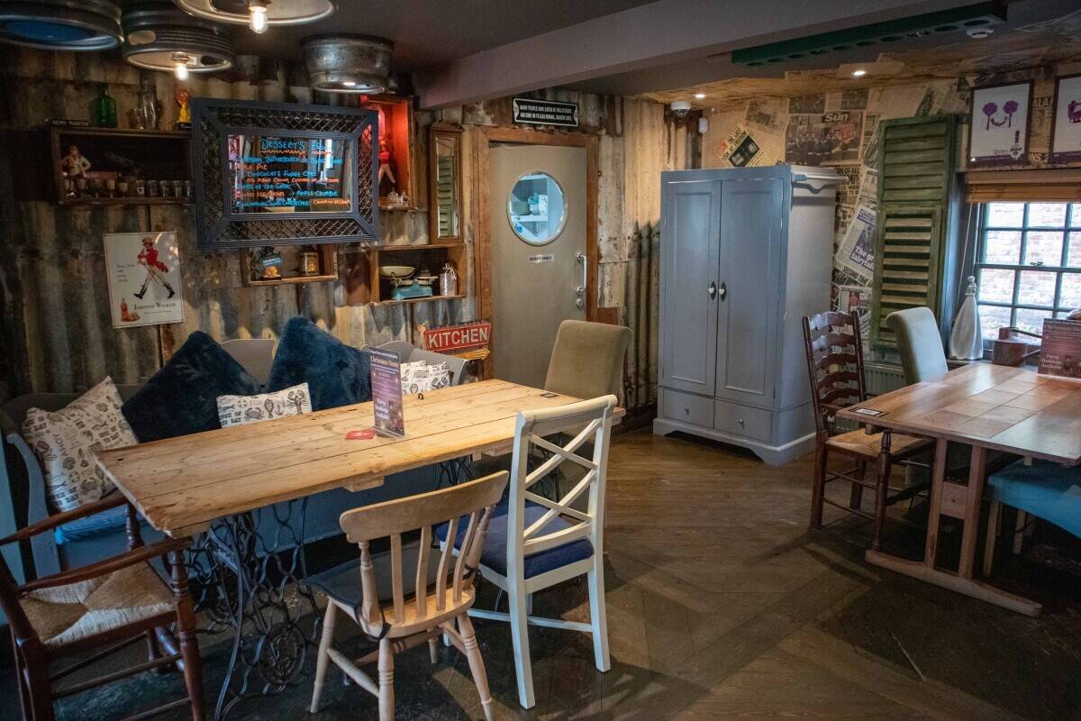 KENT - PROFITABLE HIGH BARRELAGE WET-LET PUB Photo 3