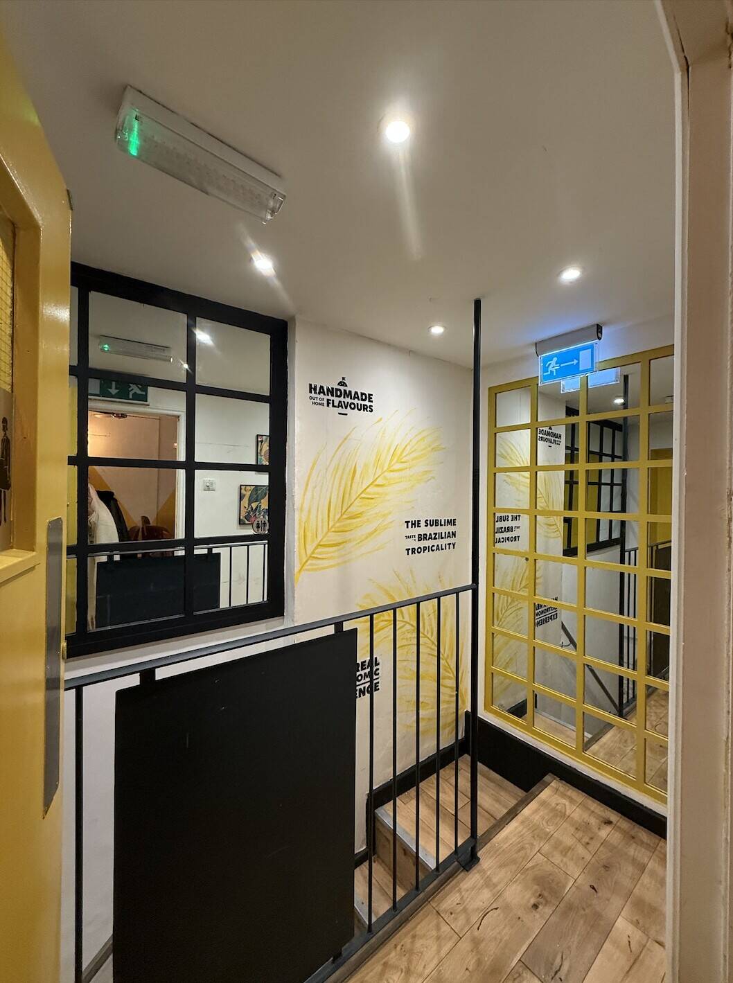 Gourmet Burger Restaurant & Bar for Sale Photo 3