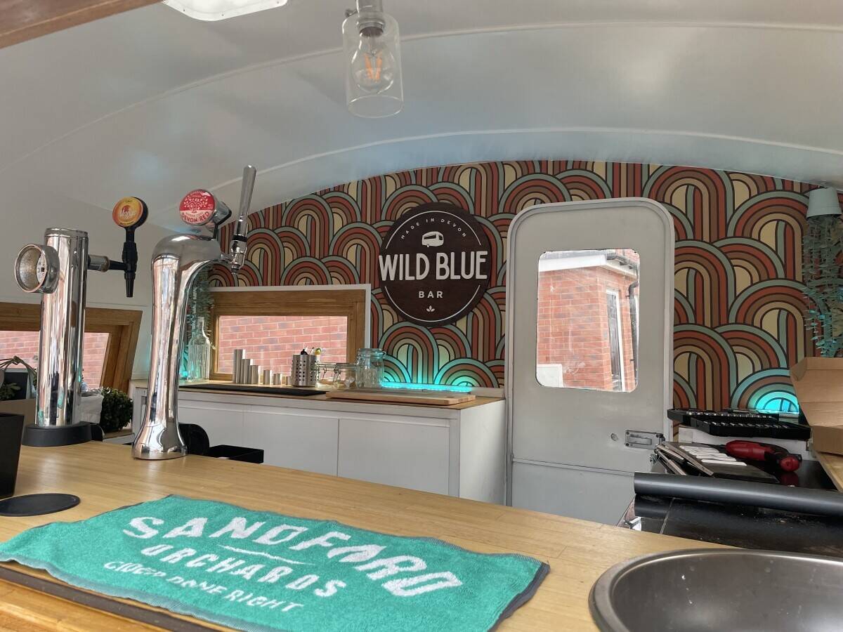 Vintage Caravan Mobile Bar Photo 4