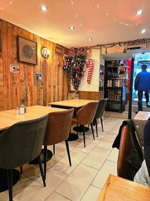 Licenced Fast Food Resturant for Sale