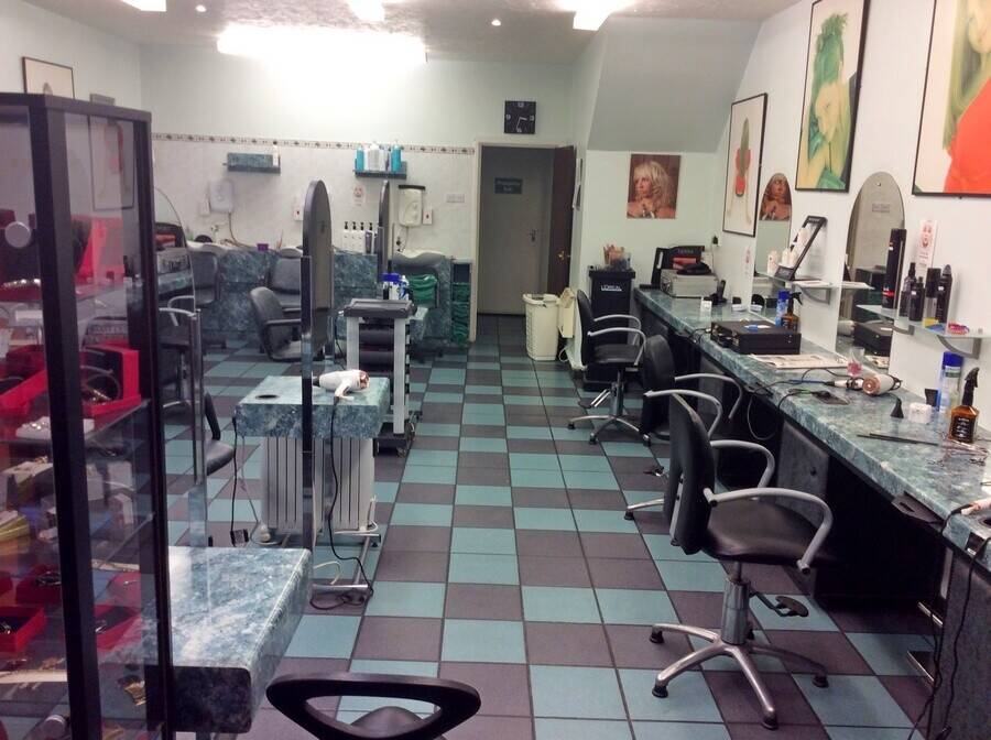 UNISEX HAIR SALON, TELFORD SHROPSHIRE Photo 3