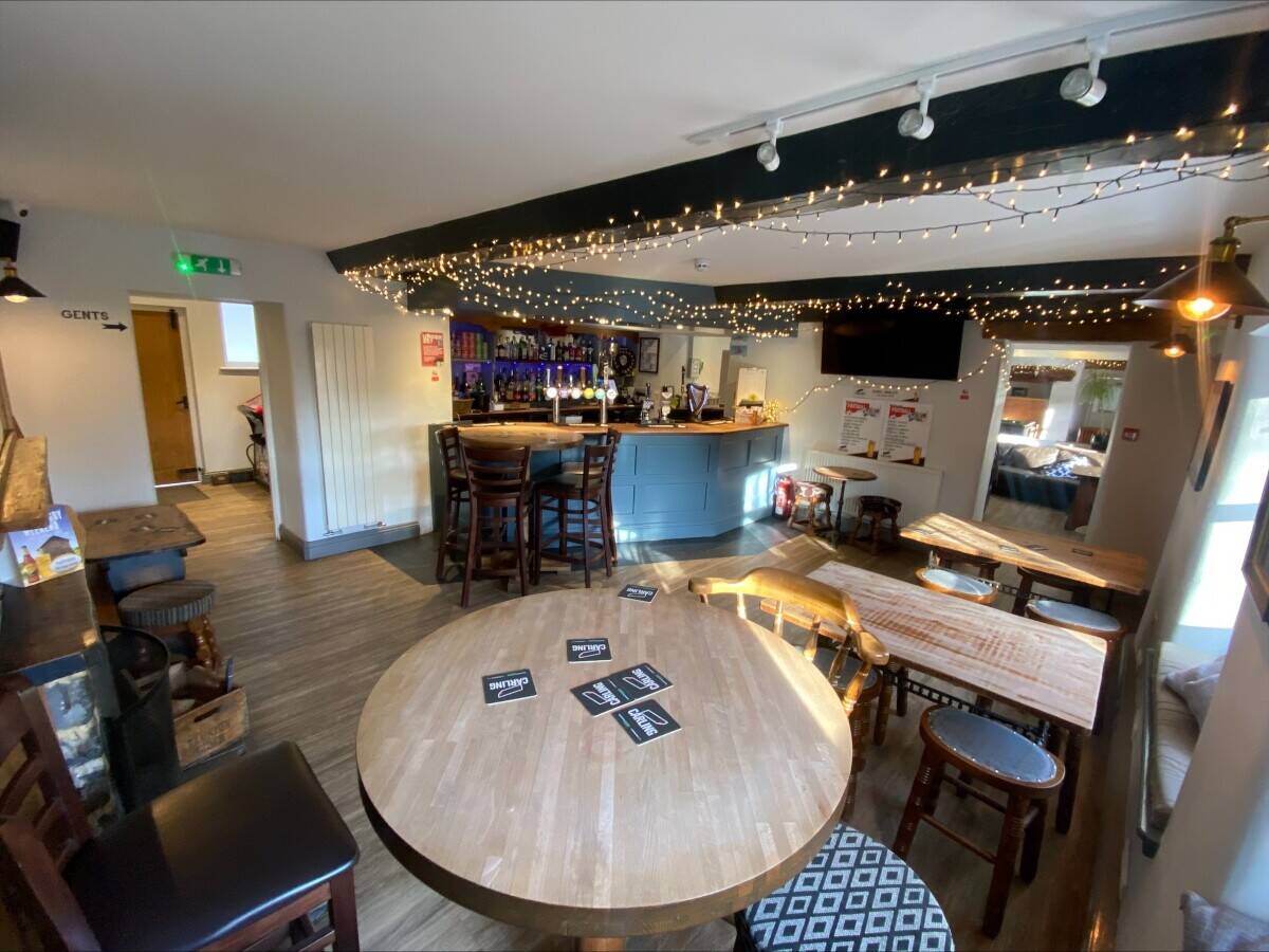 SOMERSET – REFURBISHED AND ESTABLISHED FREE HOUSE IN TOURIST VILLAGE