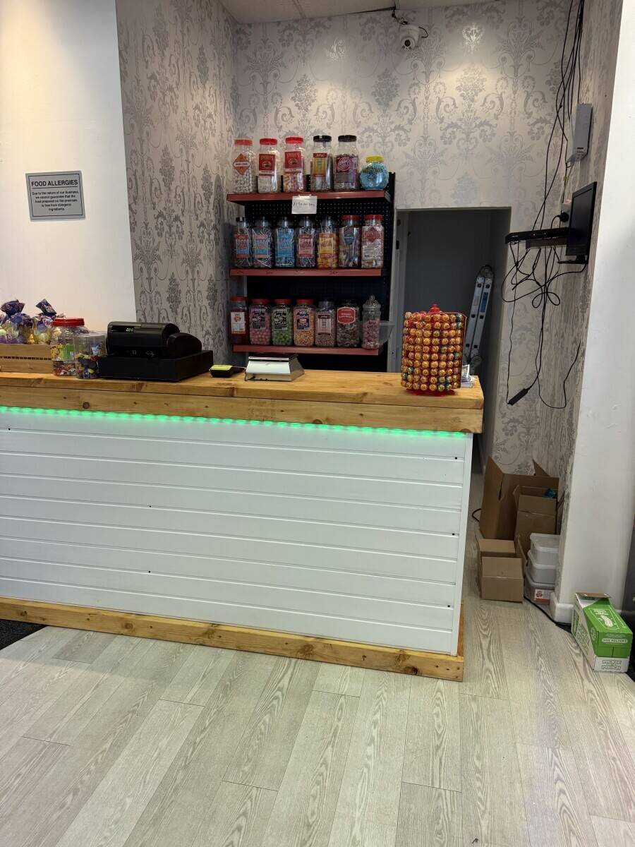 Prime location Sweet shop opportunity, with the potential to grow