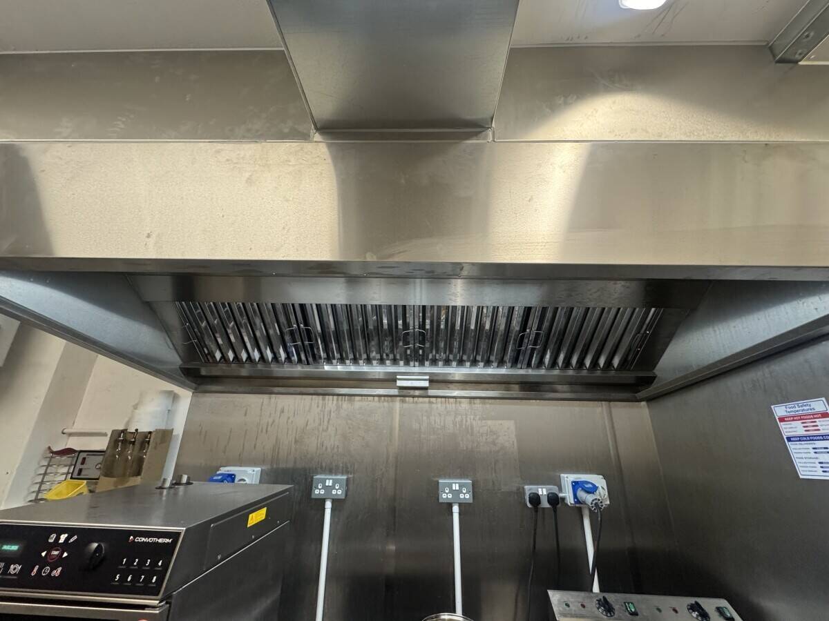 Fully Equipped Restaurant for Sale in Sittingbourne Photo 3