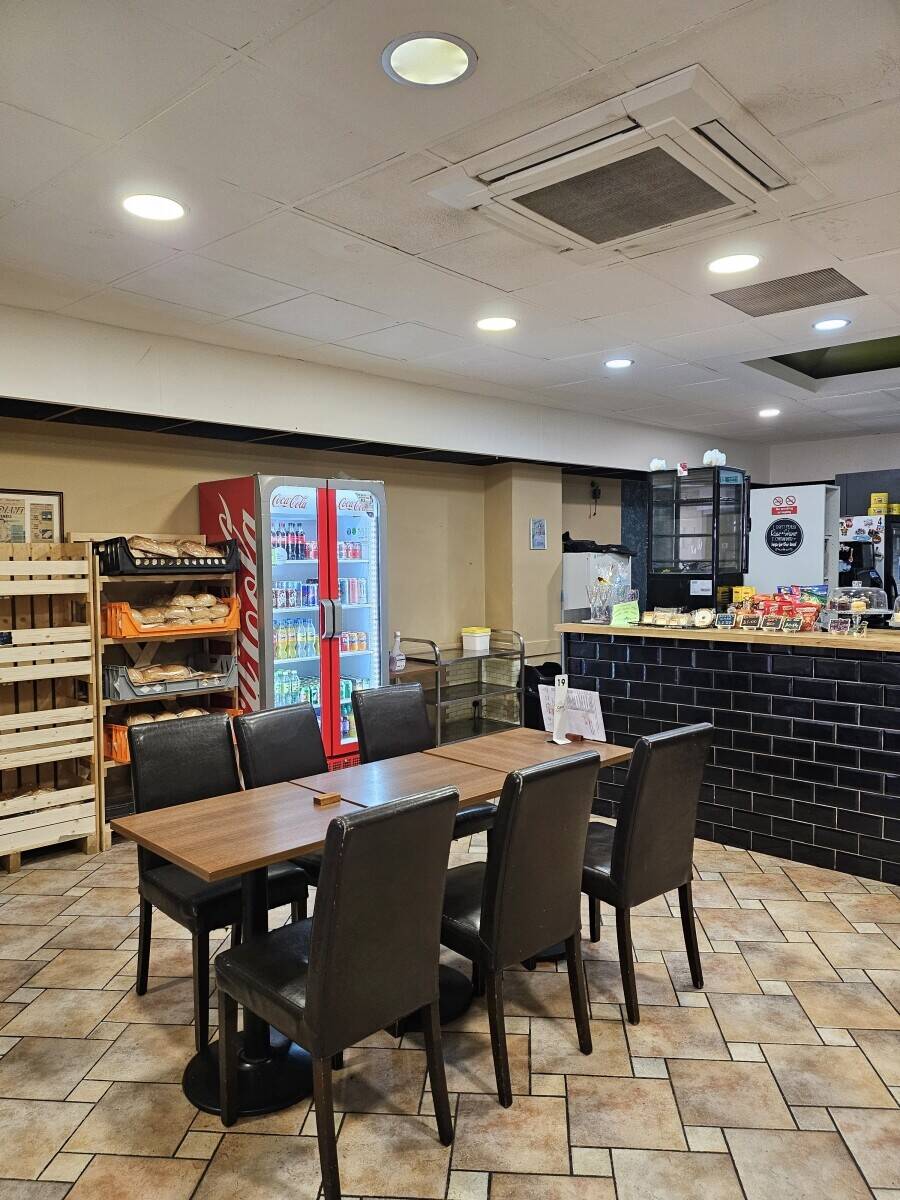 Cafe for sale Arnold Nottinghamshire Photo 3