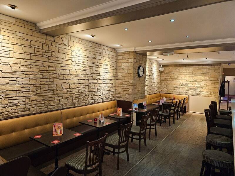 Fantastic pub in Lanarkshire, very well presented with great reputation. Strong local support.