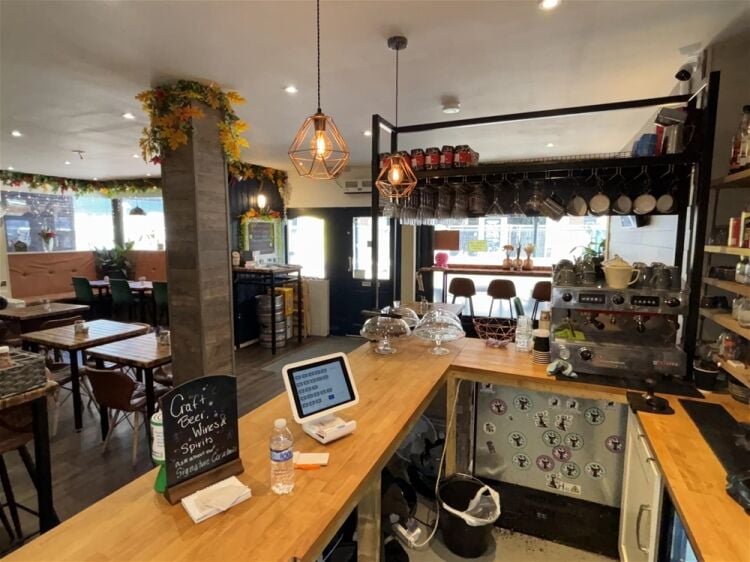 Cafe & Sandwich Bars For Sale in Southport Photo 3