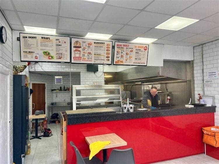 LEASEHOLD FRIED CHICKEN TAKEAWAY Photo 3