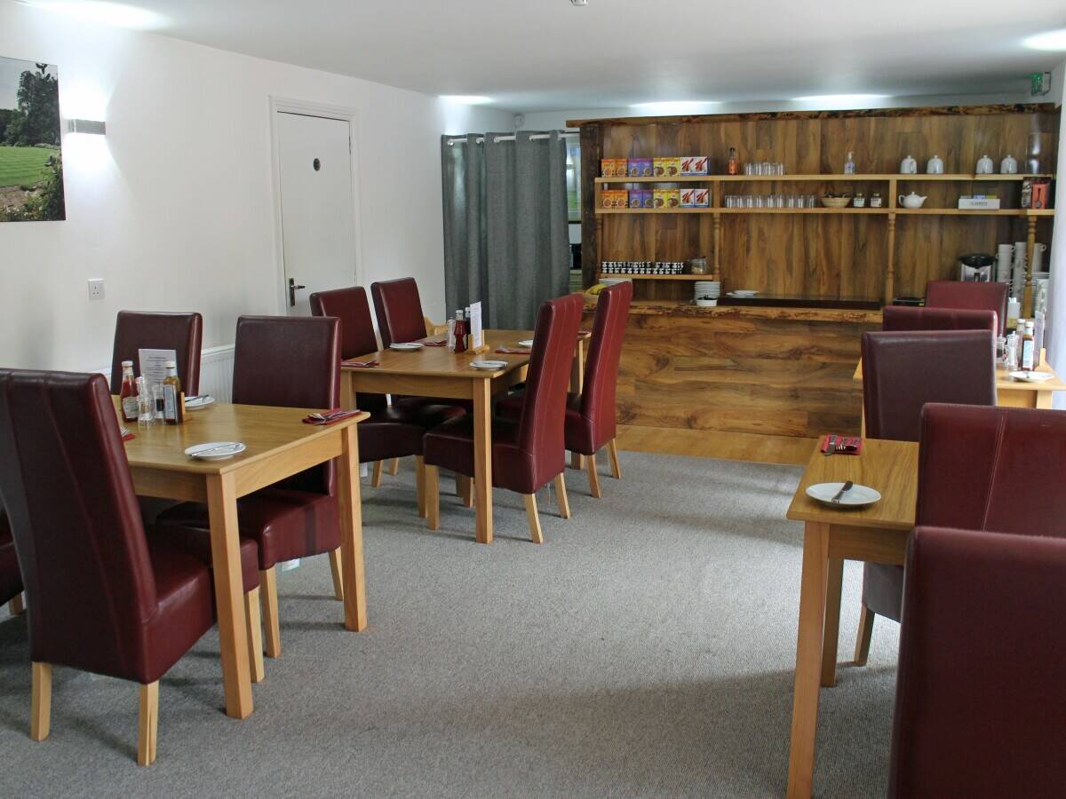DORSET - VILLAGE FREEHOUSE HOTEL