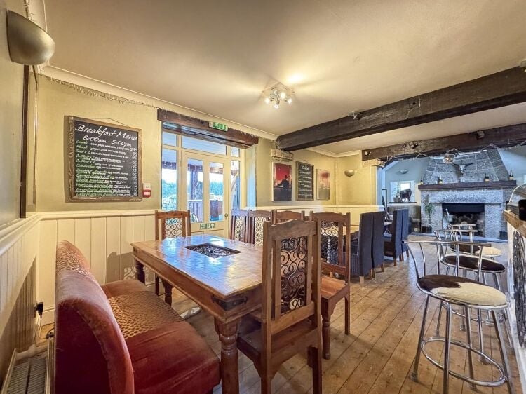 Freehold 6 Bedroom Guest House Located In Sennen Cove Photo 3