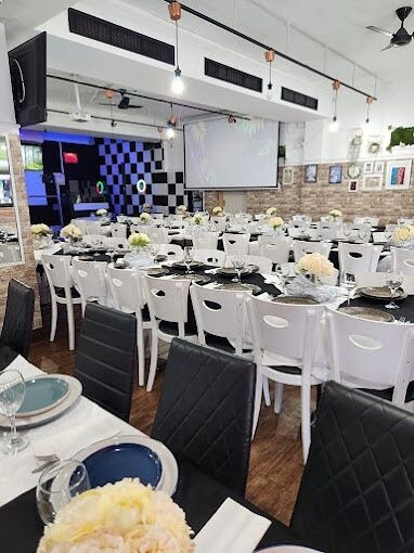 Substantial Restaurant & Bar for Sale