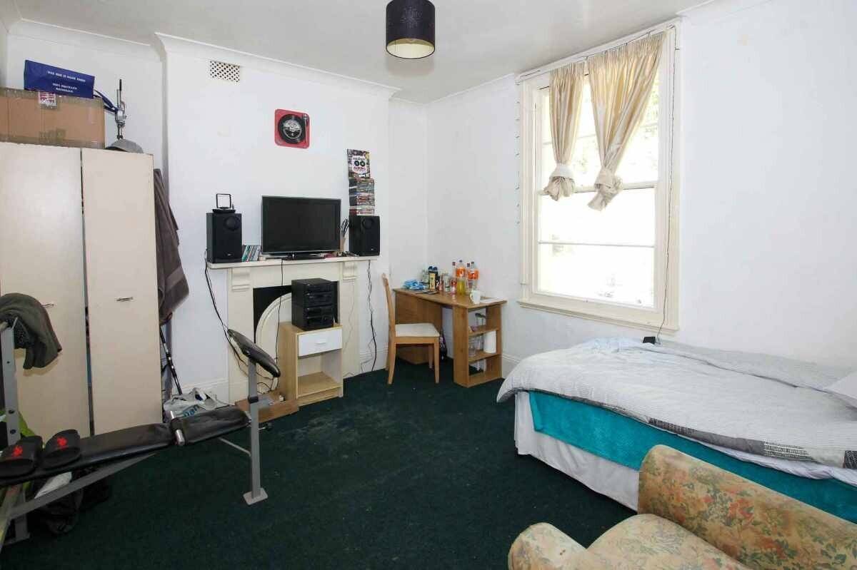 An Ideal, turn-key HMO for sale Photo 3