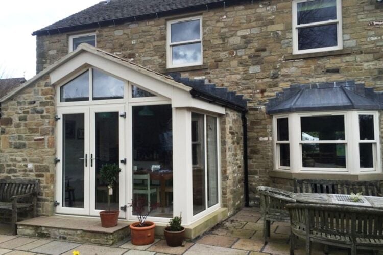 Established Freehold Glaziers - County Durham Photo 3