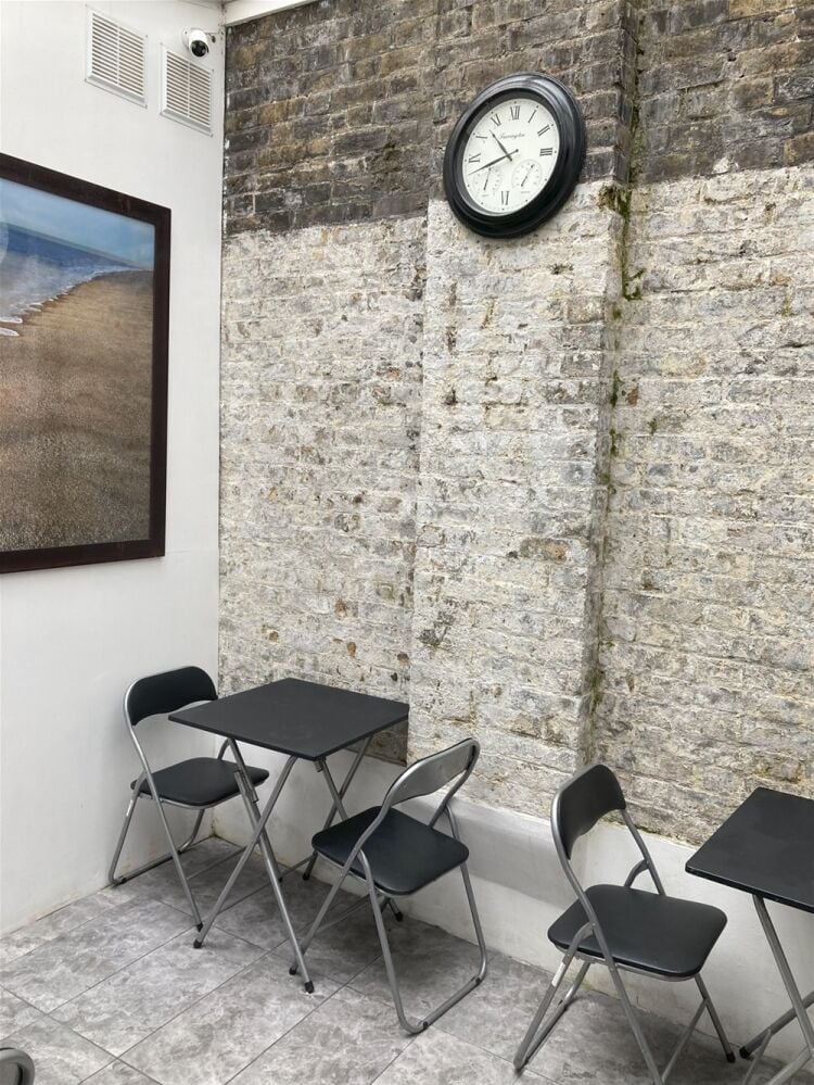 GUEST HOUSE WITH LICENCED CAFE Photo 3