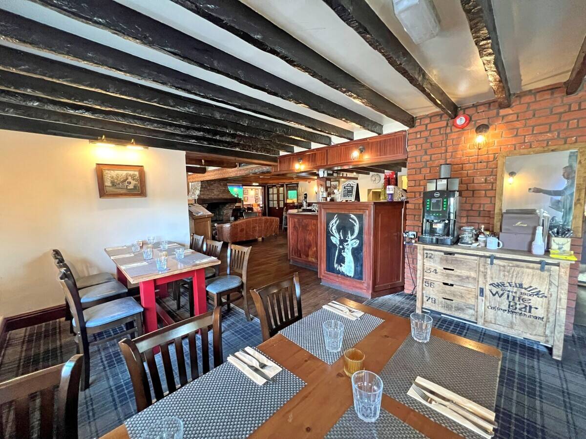 EAST YORKSHIRE - COUNTRY PUB AND RESTAURANT WITH £215,000+ EBITDA