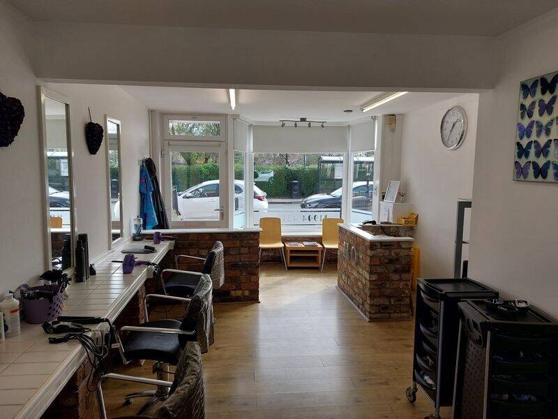 Superbly Presented and Very Profitable Hairdressing Salon For Sale in Popular York Suburb Photo 3