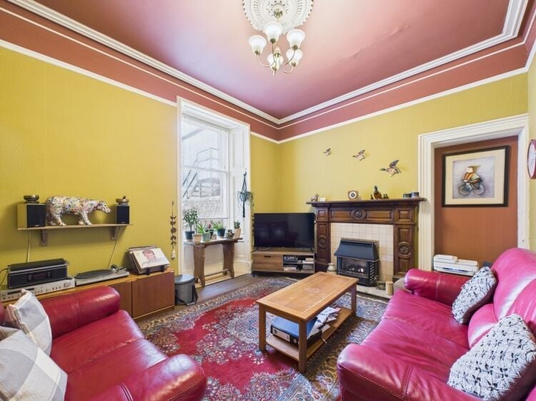 Traditional Victorian Guest House in Inverness Photo 3