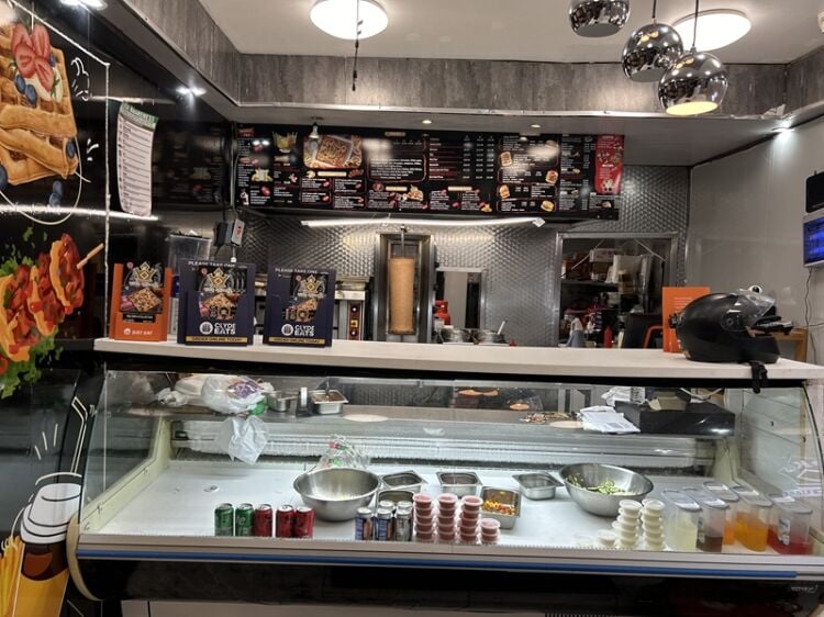 Hot Opportunity! Popular Takeaway with Tasty Profits! Photo 3