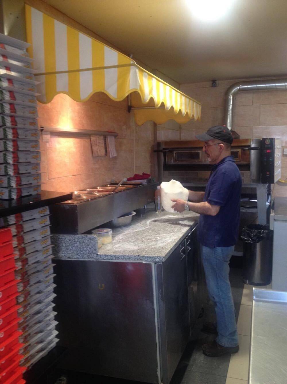 Thriving Pizza Takeaway for Sale in Thurnscoe, Rotherham (Leasehold)