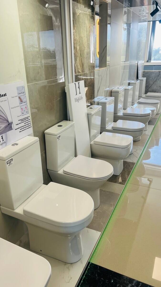 Bathoom & Tile retailer for sale Photo 3
