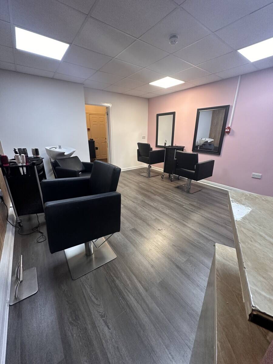 Town centre salon 