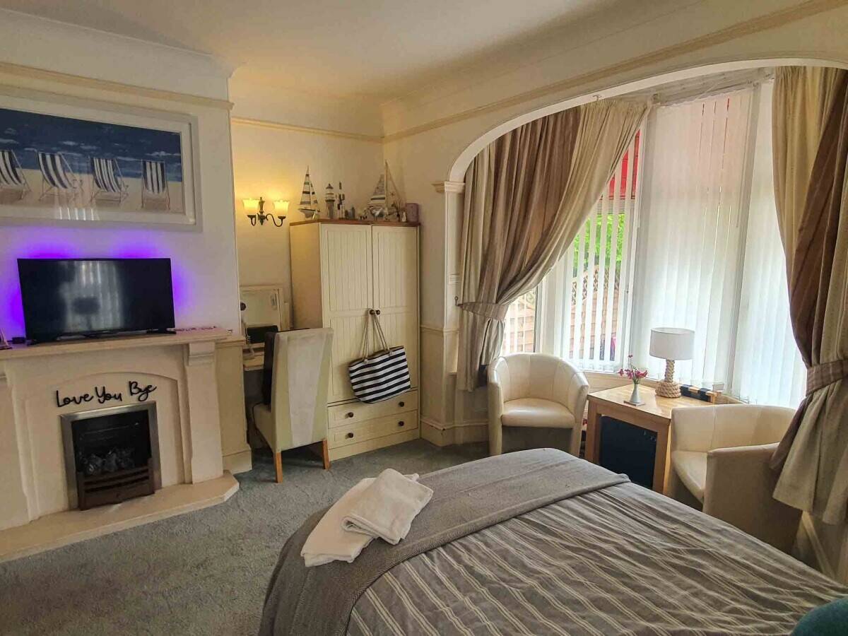 A Spacious Former Guest House in a Prime Location