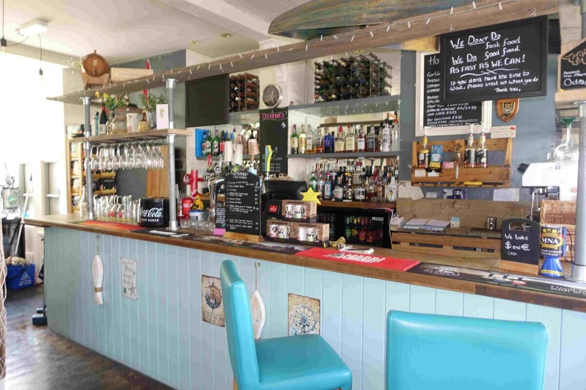Prominent Harbourside Bar Restaurant Weymouth with Living Accommodation Photo 3