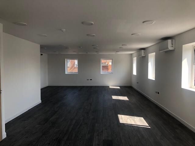 Newly Built Second Floor Office Space to Rent on Northwood Hills Photo 3