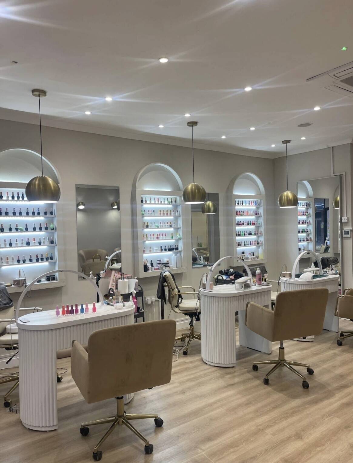 Two floor beauty salon in Kent