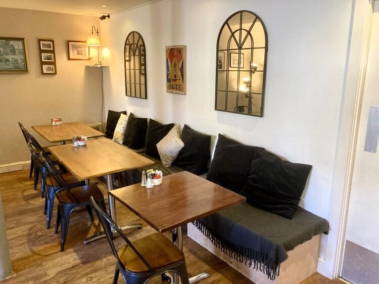 LICENSED CAFÉ/COFFEE SHOP