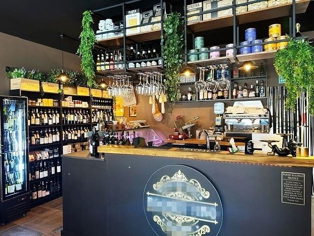 Italian Café Restaurant & Wine Bar for Sale