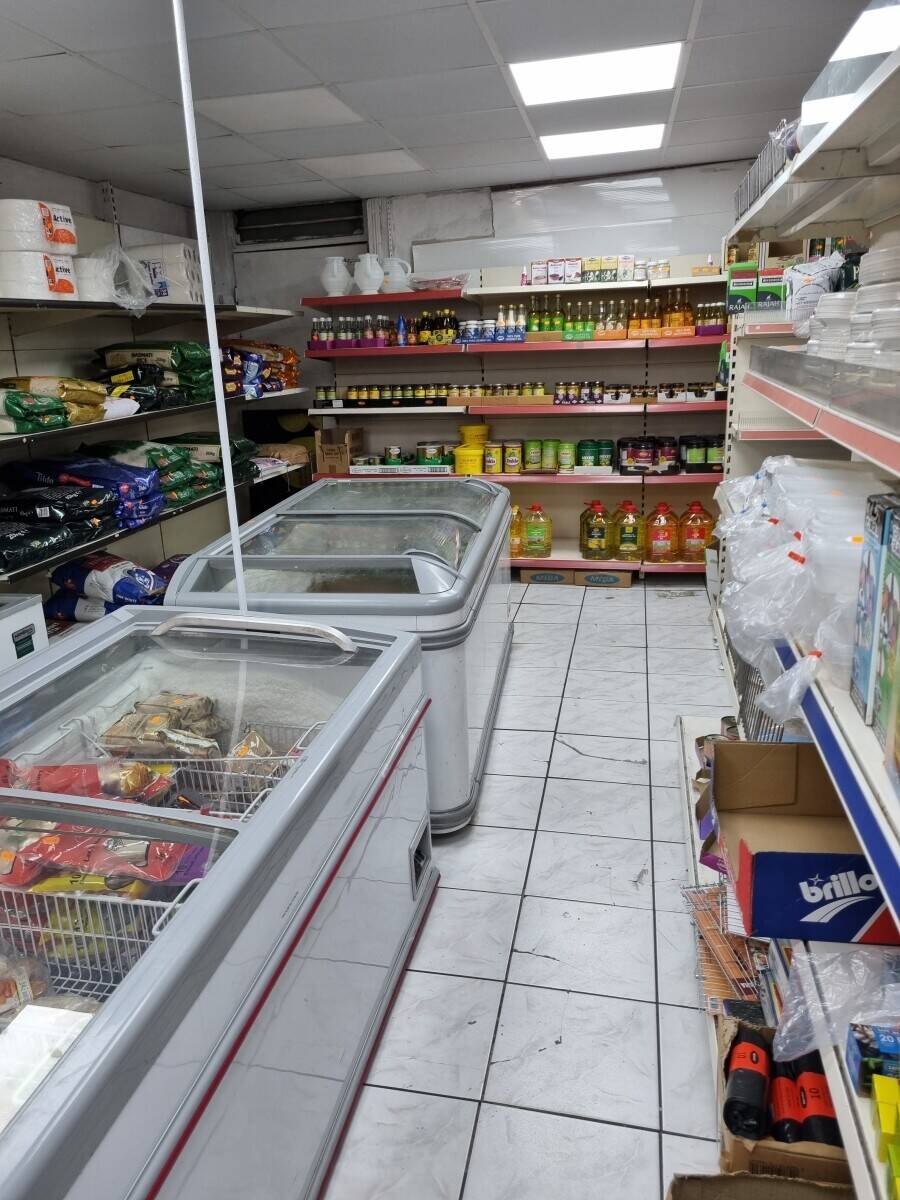 Grocer and meat shop Photo 4